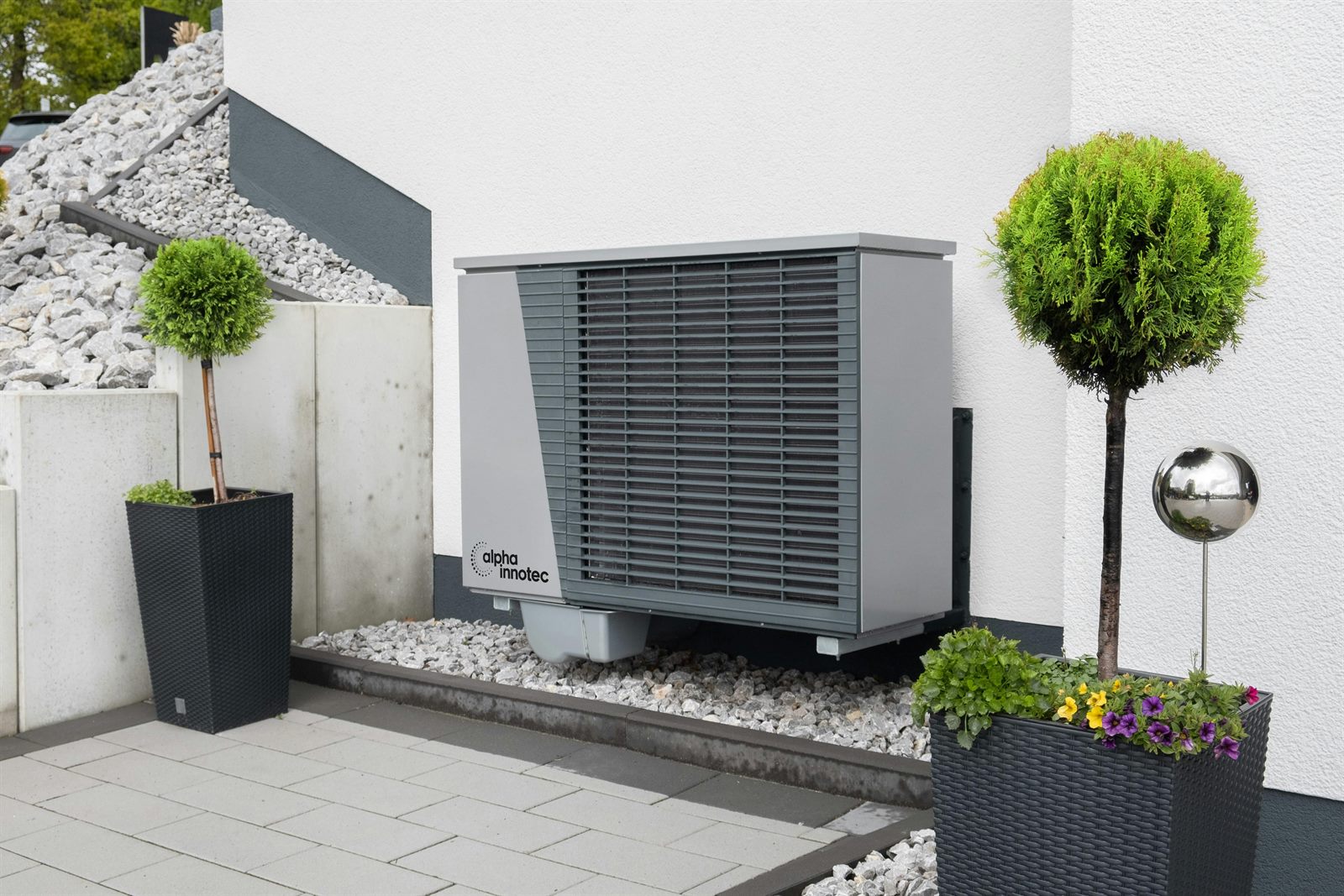 High-efficiency heat pump and AC system installation at a Columbus OH home